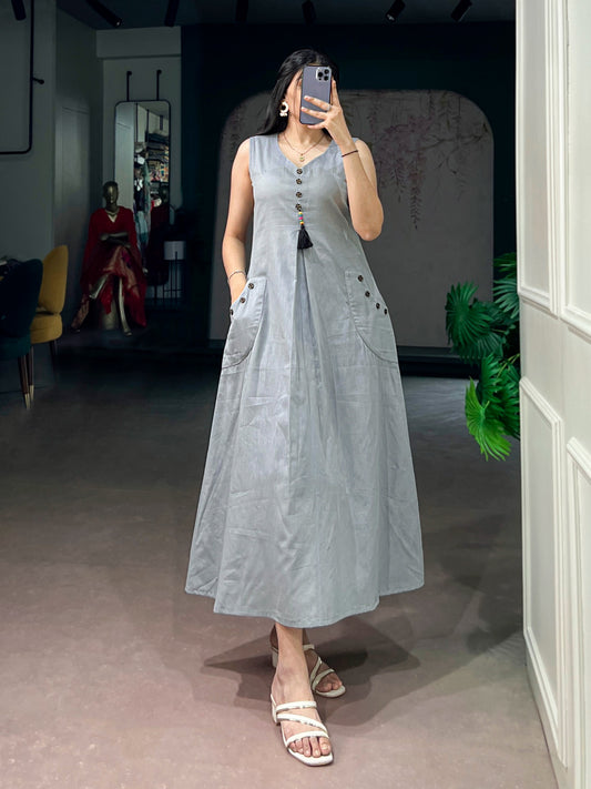 Chic Sleeveless Pocket Maxi Dress